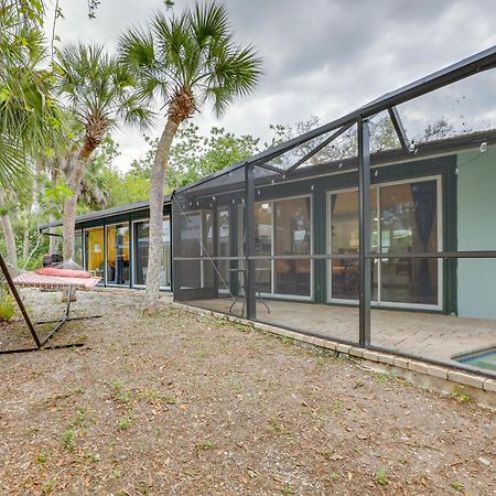 Englewood Home With Shared Pool And Screened Lanai! Exterior photo